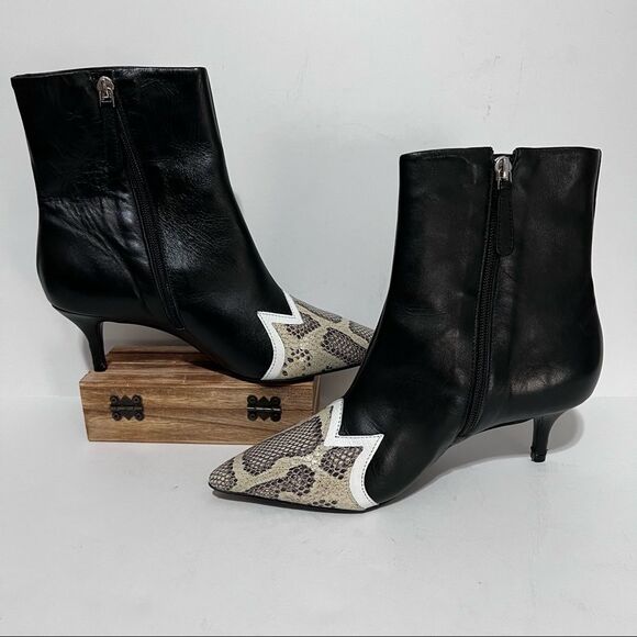 RAYE • Savvy Bootie in Black - Picture 7 of 12